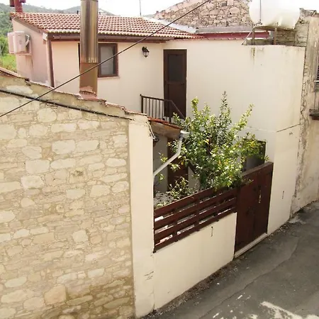 Panagiota Stone House Дом отдыха *